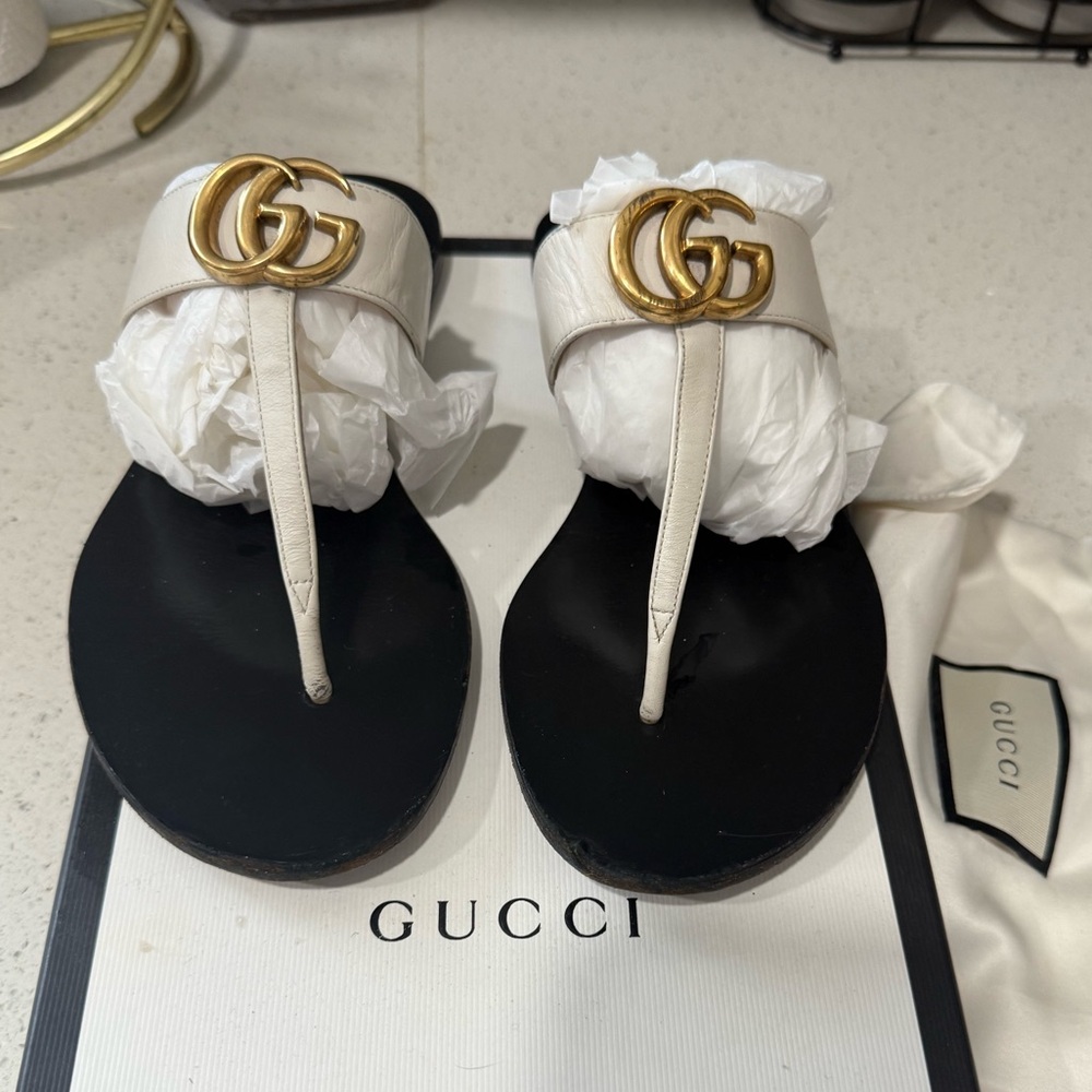 Gucci Black and Cream Sandals with Luxurious Design